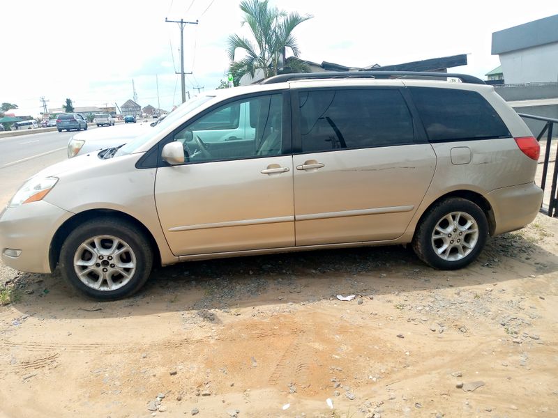 Thumbnail 2 of 2006 Toyota Sienna